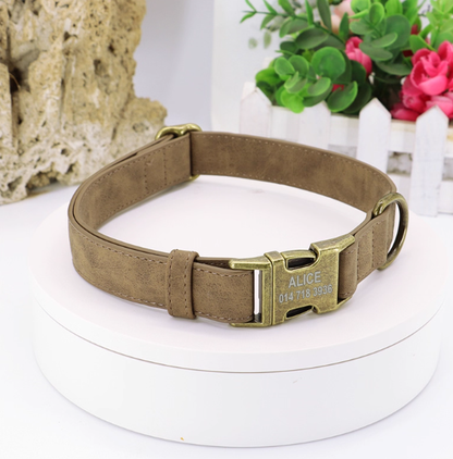 Personalisiertes Halsband aus Kunstleder