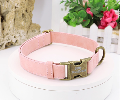 Personalisiertes Halsband aus Kunstleder