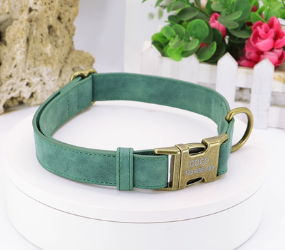 Personalisiertes Halsband aus Kunstleder